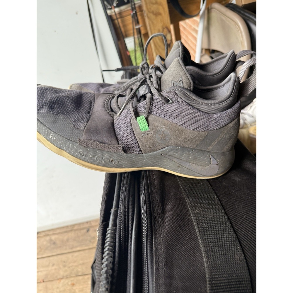 Nike PG 2 Men's Size 11.5 Basketball Shoes Black Green Detailing